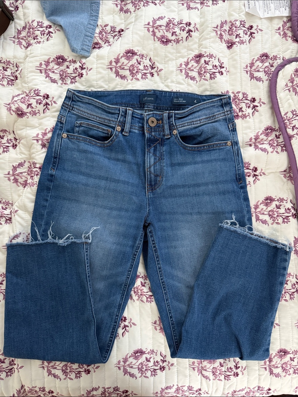 Straight leg cropped jeans